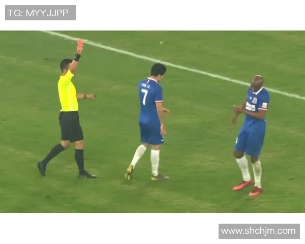 切尔西影帝扮演:猛踹对手脚踝后自己捂脚躺下 裁判上圈套VAR纠错 切尔西影帝扮演:猛踹对手脚踝后自己捂脚躺下 裁判上圈套VAR纠错